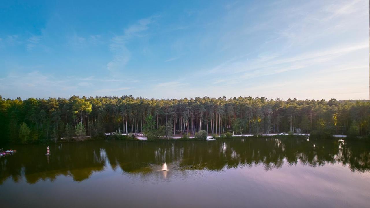 Center Parcs Les Hauts de Bruyères Chaumont-sur-Tharonne Exterior foto